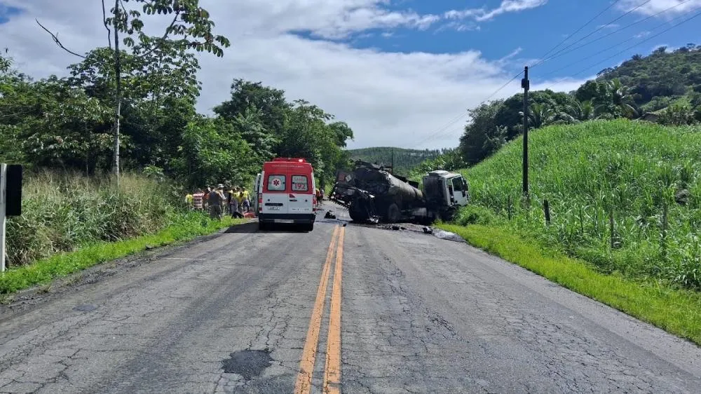 Tragédia na BR-424 deixa um morto e vários feridos