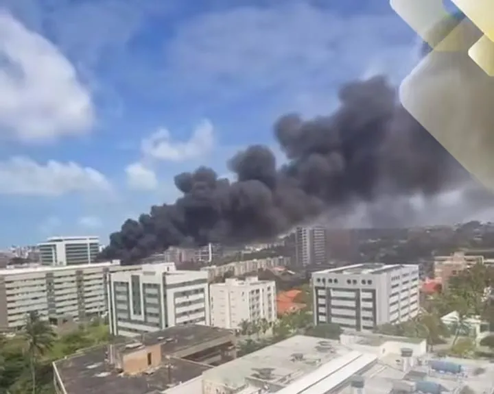Imagens do incêndio; autor desconhecido.