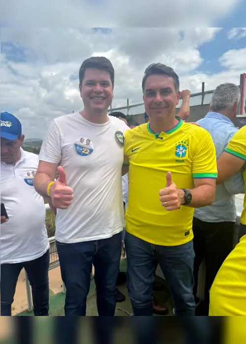 Davi Davino Filho e Flávio Bolsonaro; Por Gazeta Web.